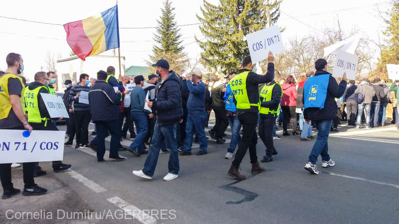 Dâmboviţa: Protest al sindicaliştlor de la COS şi liberalilor târgovişteni faţă de situaţia combinatului şi a DN 71